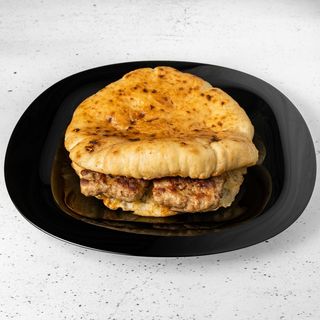 Ćevapi - srednja porcija s lepinjom i lukom