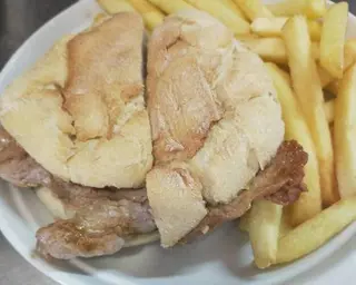 Bifana no Pão