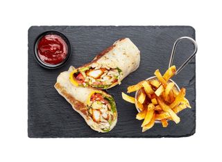 Тортила с хрупкаво пиле (300г)