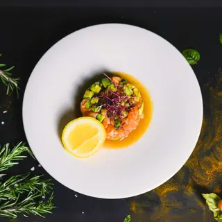Tartar de somon cu avocado