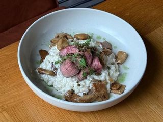 Ризото з білими грибами та ростбіфом (330g)