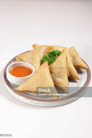 A15. Samosa curry*