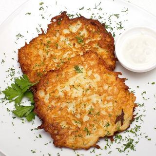 Placki ziemniaczane z cebulą i boczkiem