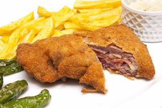 CACHOPO DE TERNERA CON JAMON Y BACON