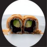 67 Aguacate Y Atún Con Picante Salsa Rosa (8 Uds.)