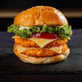 Blonde Burger De Pollo