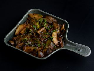 Пательня з телячими щічками/Pan-fried veal cheeks (300g)