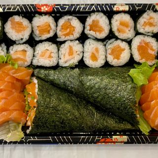  42 - Temaki + sashimi (26 peças)
