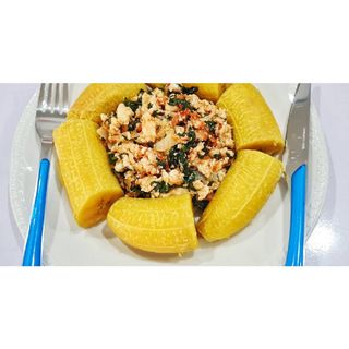 Boiled Plantain With Vegetable Sauce