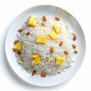 Riso con pinoli ed ananas