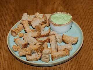 Грінки з часником з соусом Тартар (100/50г)