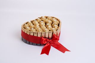 Aranjament „ferrero love”
