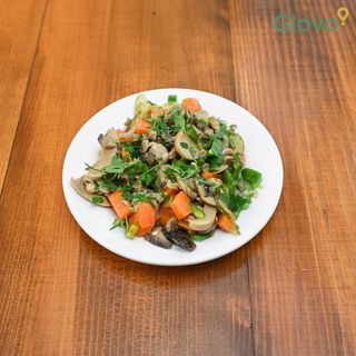 Ciuperci cu crudităţi