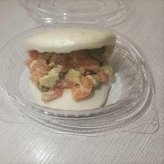 s1 Salmon bao (1pz)