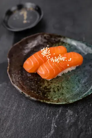 Nigiri łosoś