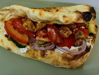 KANAPKA POLLO E VERDURE