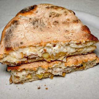 salsiccia patate e provola 