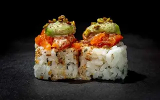 275. Dragon roll