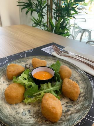 Queso Cheddar con jalapeños