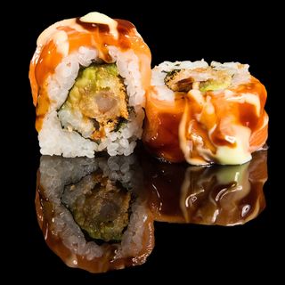 139. Roll drago salmone