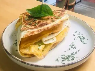 Kesomleče + piće po izboru