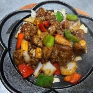 68. Tie-Pan De Solomillo De Ternera Con Salsa De Ostras