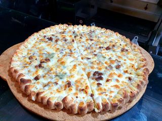 Pizza Beefy Cheese Meat 27cm