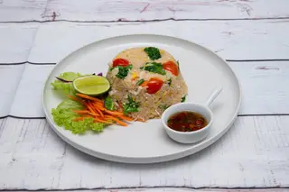 Khao pad kai/moo/kung