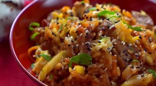 рис зі свининою (390г)