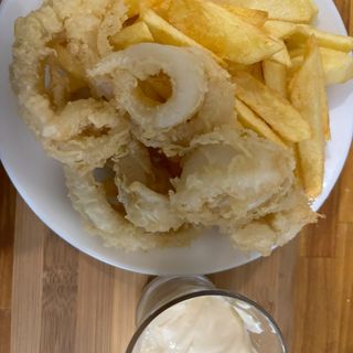 Rabas de calamar con alioli