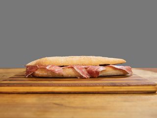 Bocadillo De Jamón De Cebo