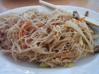 33 Fideos de arroz CON GAMBAS