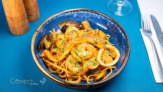 Linguini cu fructe de mare