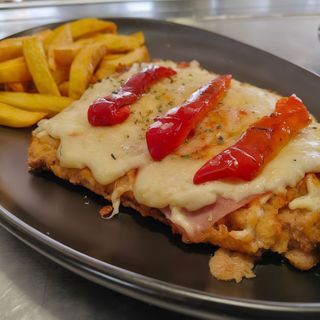 MILANESA A LA NAPOLITANA