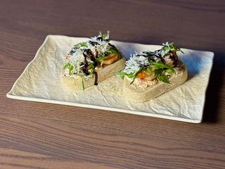 Брускети з тигровою креветкою (110g)