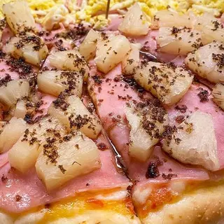 Pizza media masa pequeña jamón y piña