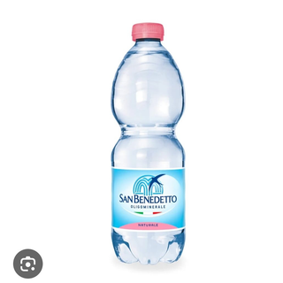 Acqua naturale