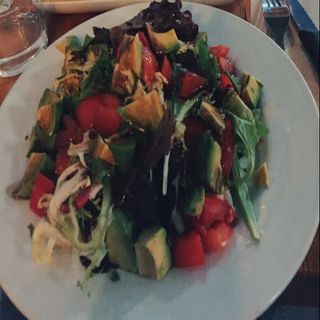 Ensalada Aguacate