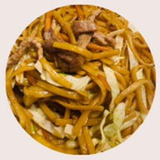 Tallarines Fritos con Tiras de Ternera