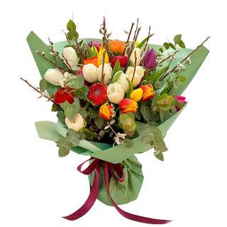 Rapsodie de primavara cu lalele si ranunculus