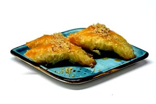 Шобиет с орехи (500г)