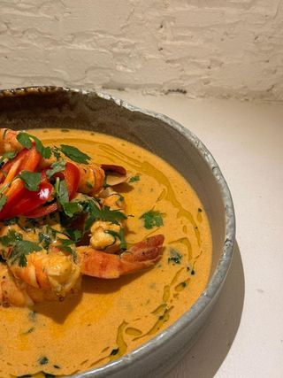 Creveți în unt cu usturoi