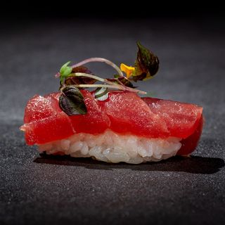 Nigiri tuna 2 pezzi