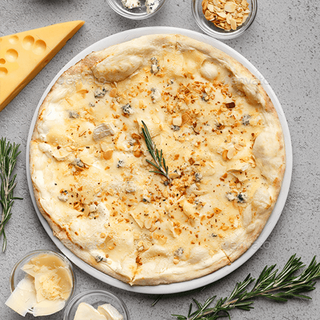 Pizza 7 Quesos mediana