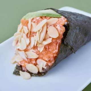 Temaki salmão delicioso
