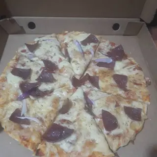 Salami Pizza