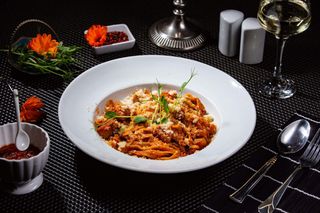 Tagliatelle cu piept de pui şi ciuperci