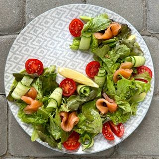 Салат з лососем