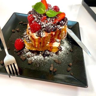 VANILLA CREAM&BERRIES FRENCH TOAST COMBO