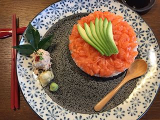 Barachirashi salmone